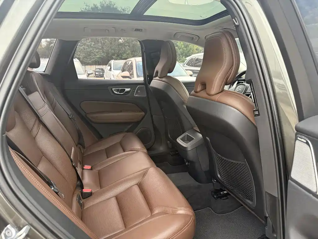 Volvo XC60 — миниатюра 8