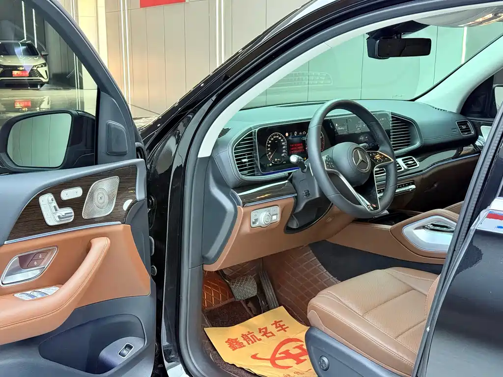 Mercedes-Benz GLE (Import) — миниатюра 4