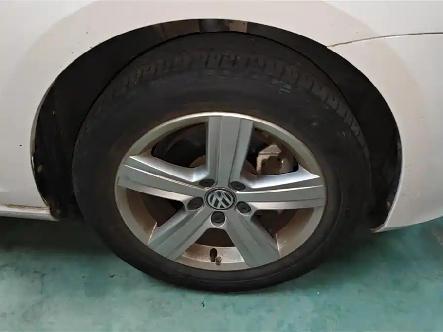 Volkswagen Golf 2016 1.6L AT Comfort