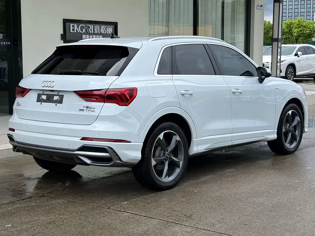 Audi Q3 — миниатюра 5