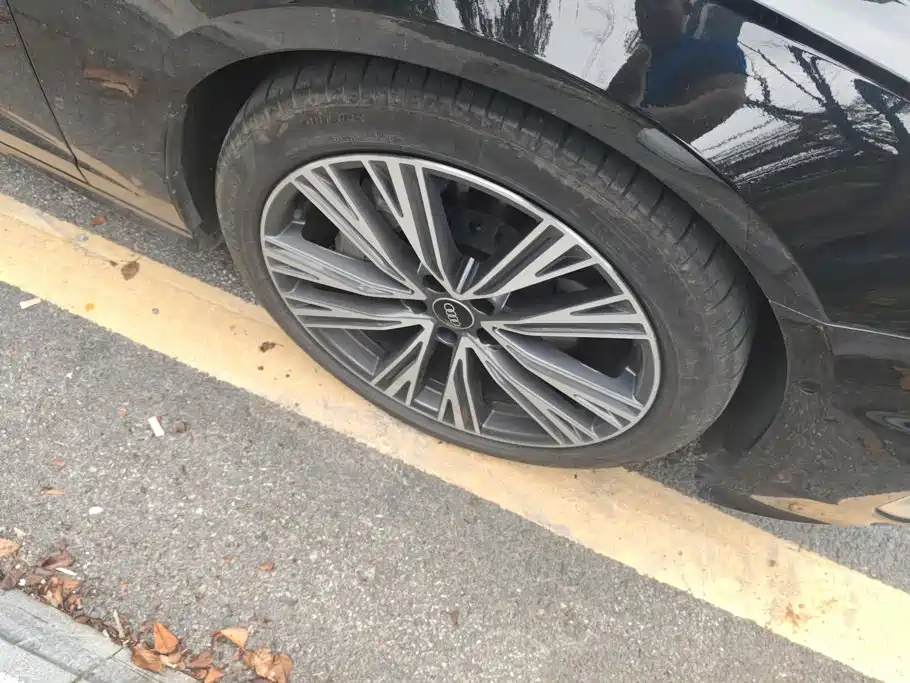 Audi A6L — миниатюра 6
