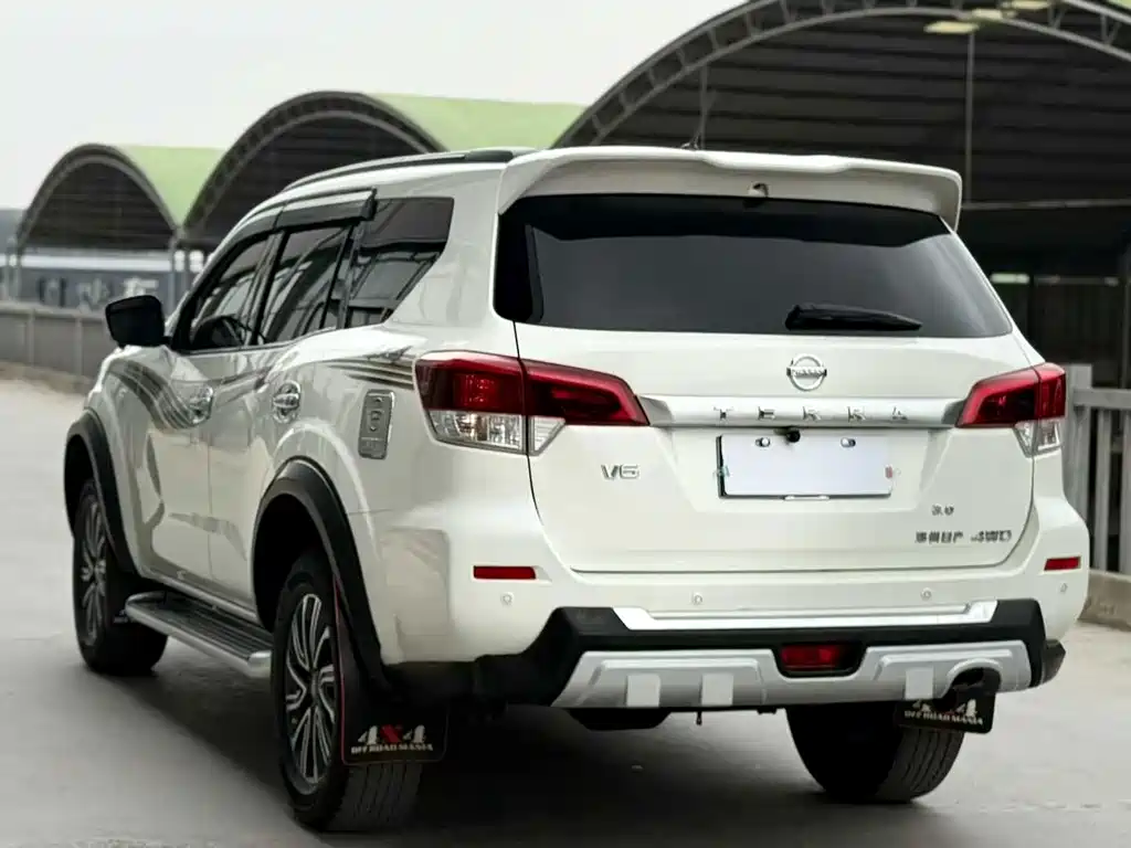 Nissan Terra — миниатюра 4