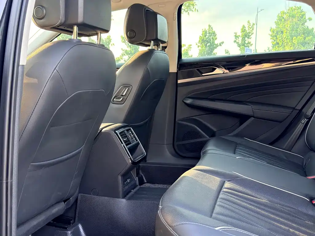 Volkswagen Passat — миниатюра 8