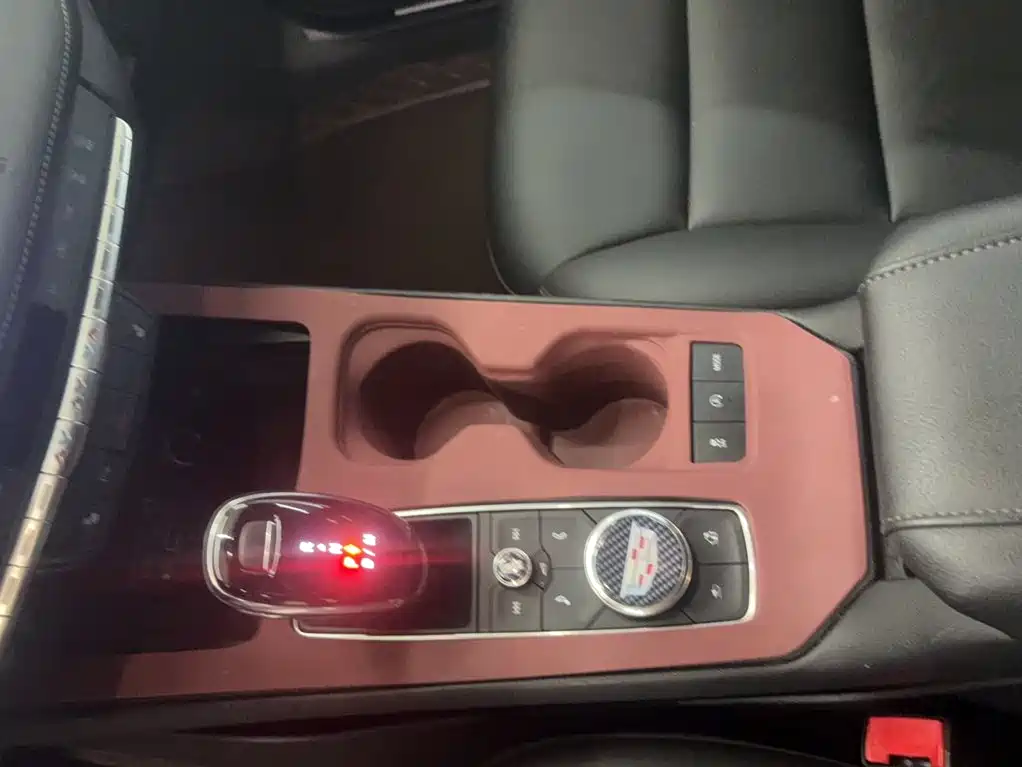 Cadillac XT4 — миниатюра 2