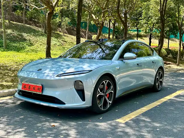 NIO NIO ET5 2022