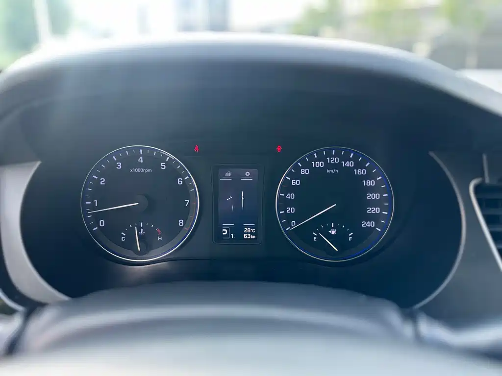Hyundai Mistra — миниатюра 10