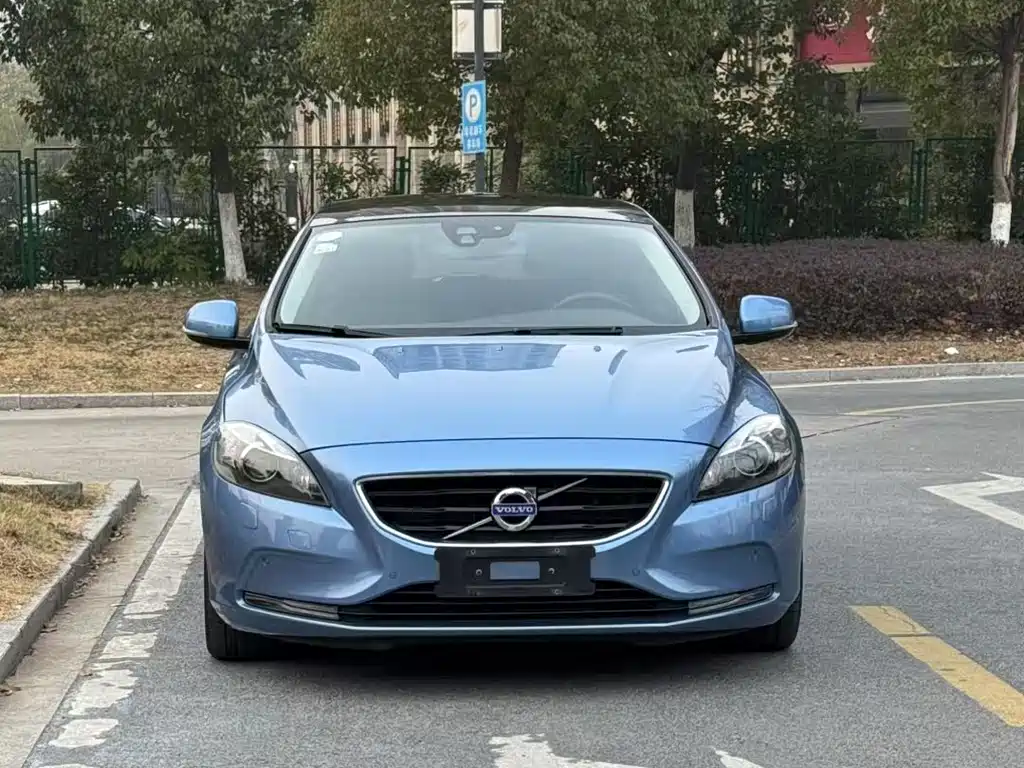 Volvo V40 — миниатюра 2