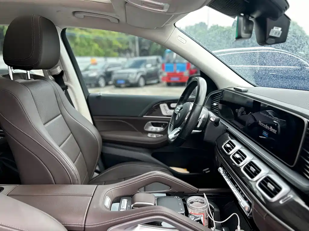 Mercedes-Benz GLS — миниатюра 35