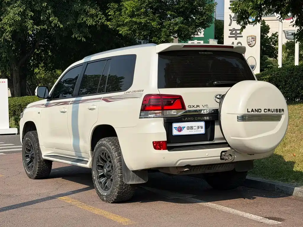 Toyota Land Cruiser — миниатюра 4