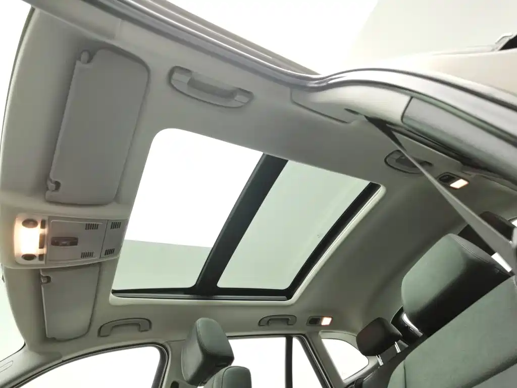 BMW X1 (Import) — миниатюра 14