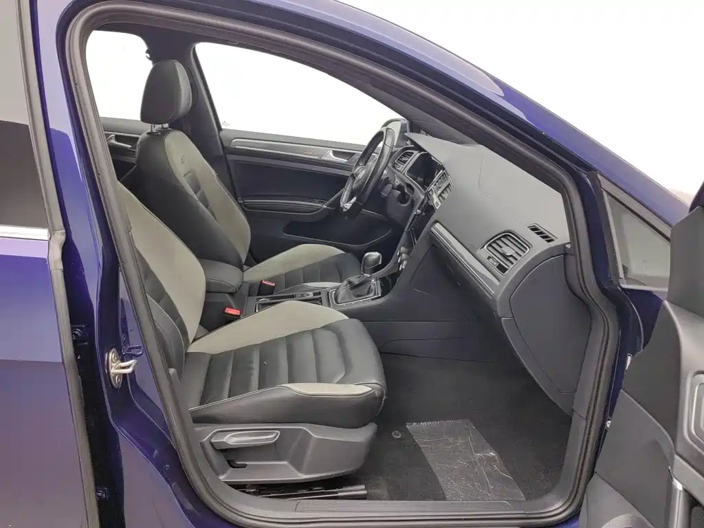 Volkswagen Golf — миниатюра 23