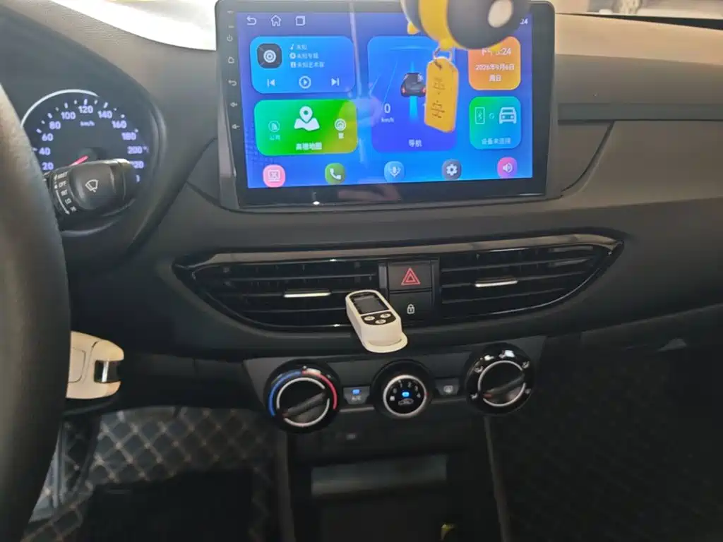 Hyundai Elantra — миниатюра 13