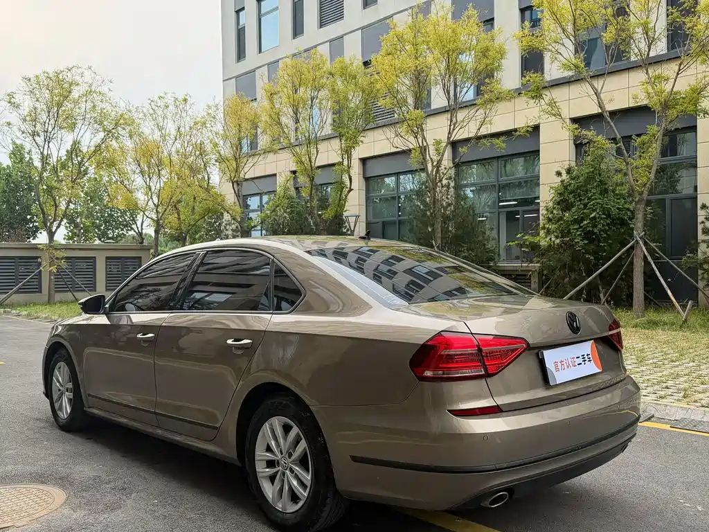 Volkswagen Passat — миниатюра 7