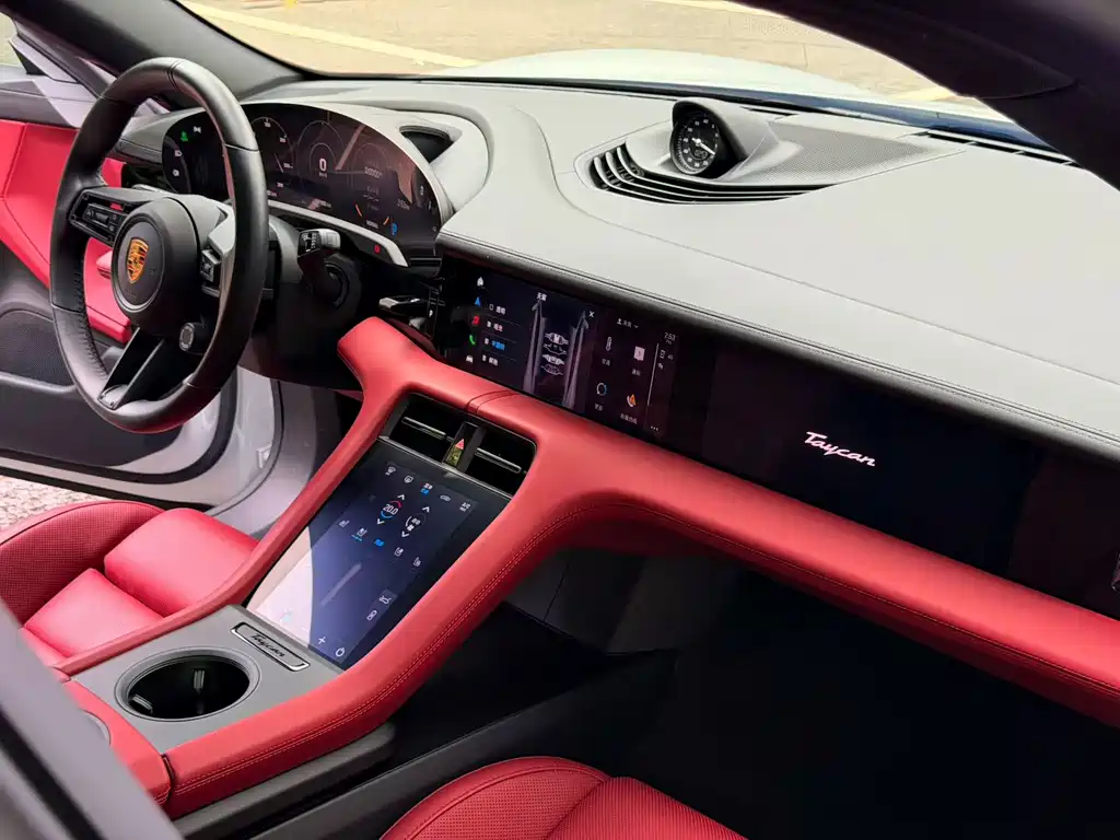 Porsche Taycan — миниатюра 10