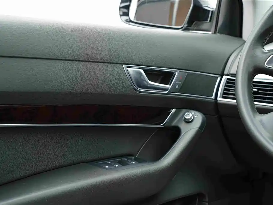 Audi A6L — миниатюра 31