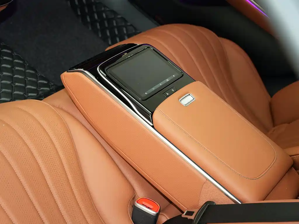 Mercedes-Benz S-Class — миниатюра 12