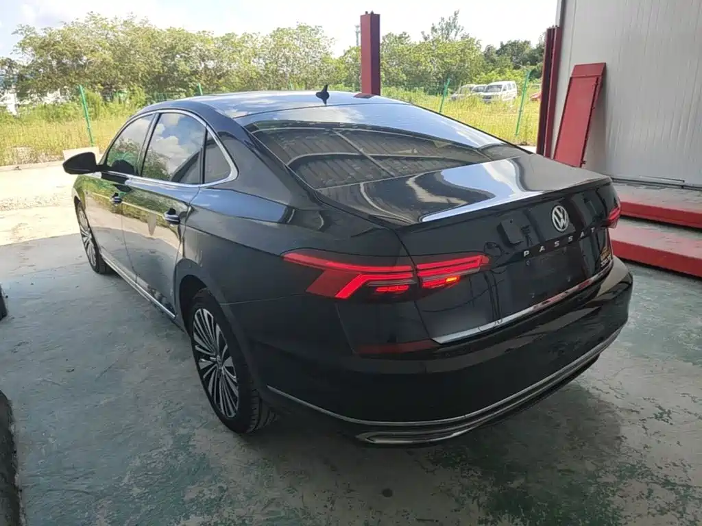 Volkswagen Passat — миниатюра 5