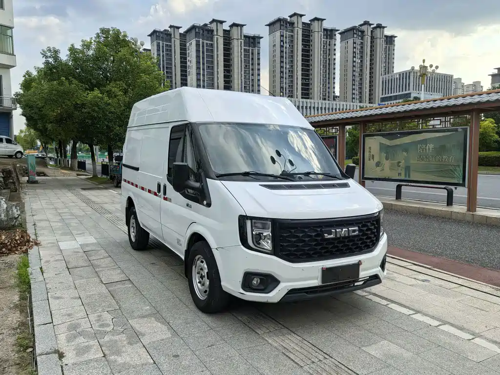 JMC JMC Fushun — миниатюра 3