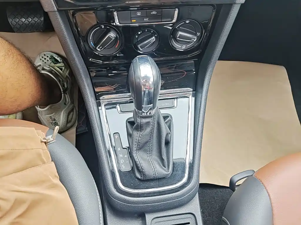 Volkswagen Bora — миниатюра 14