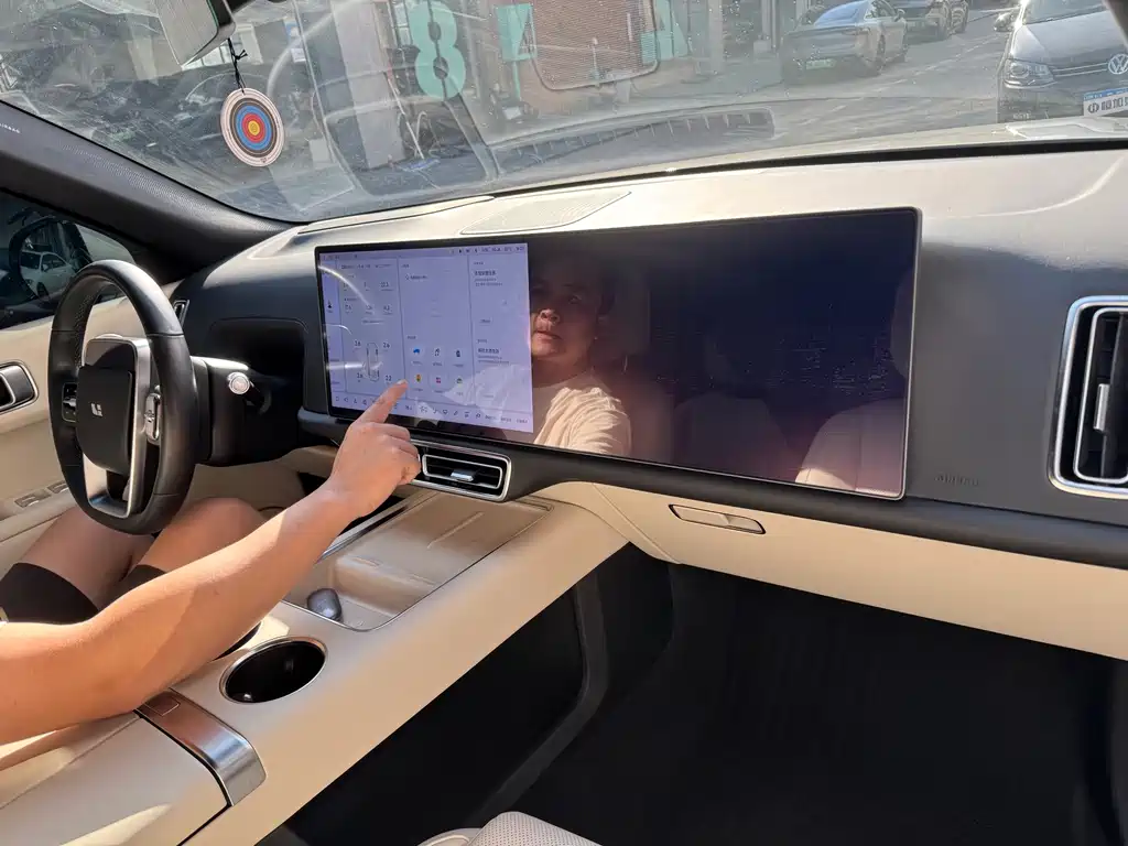 Li Auto Li L8 — миниатюра 5