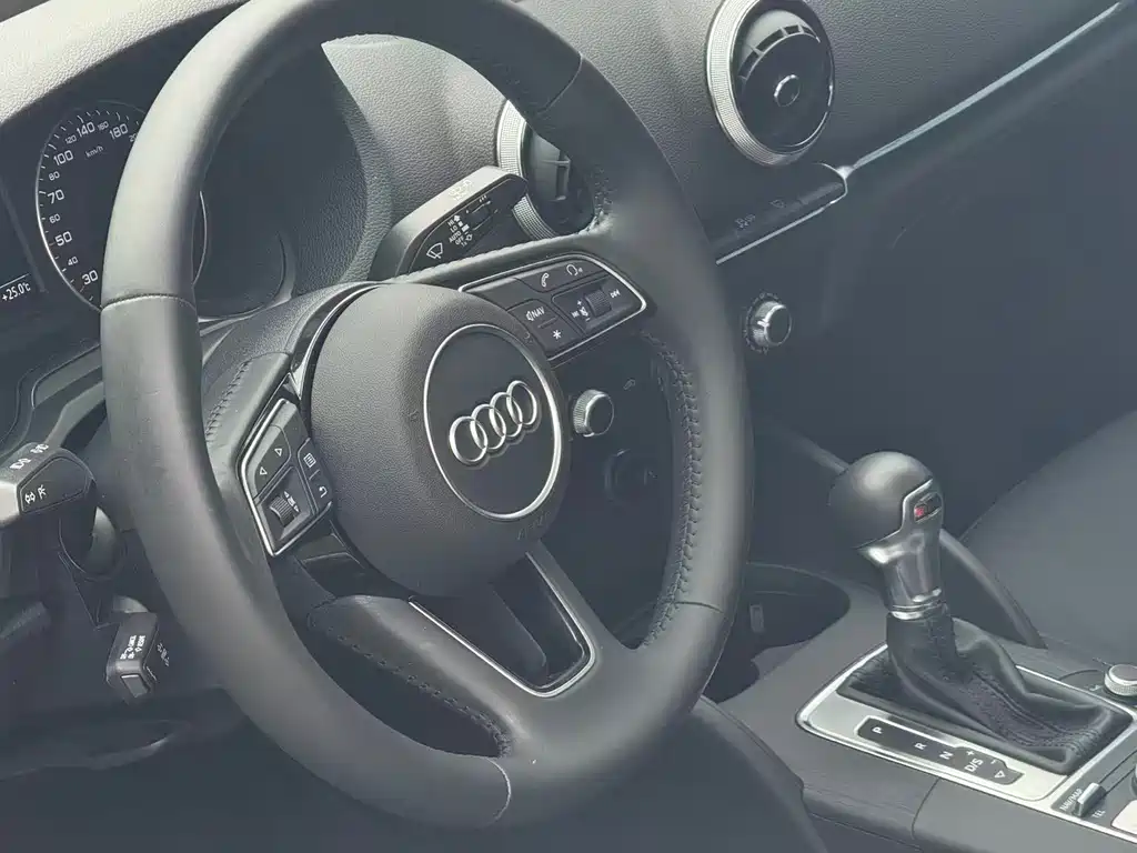 Audi A3 2020 Limousine 35 TFSI Fashion VI