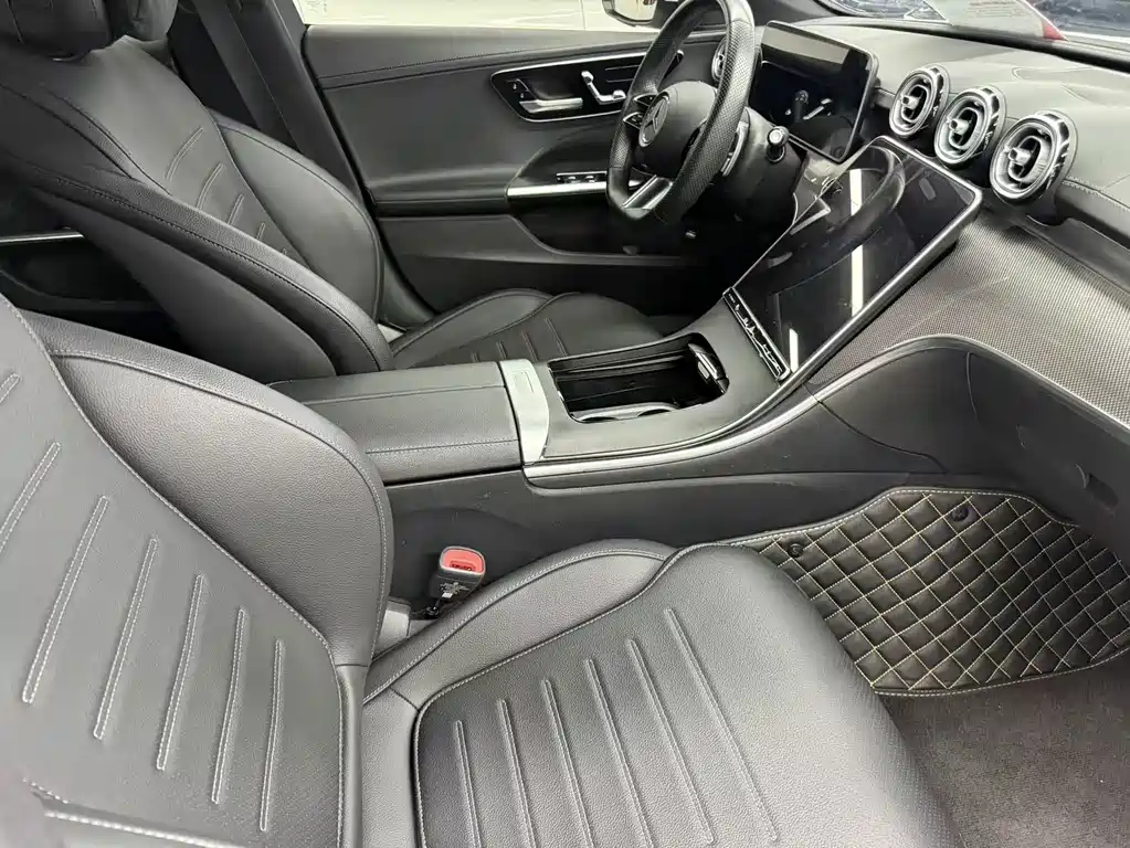 Mercedes-Benz C-Class — миниатюра 11