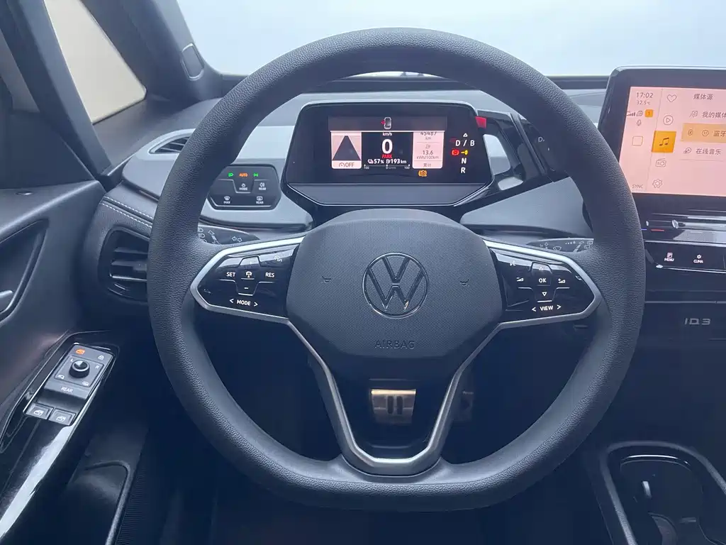 Volkswagen ID.3 — миниатюра 16