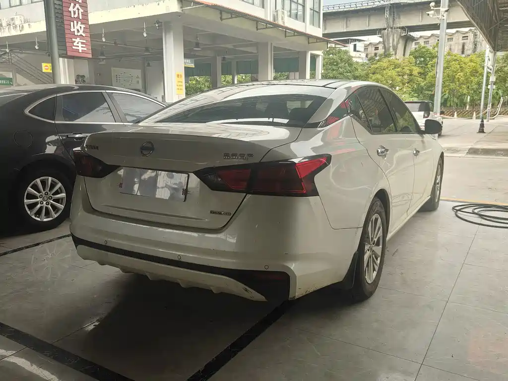 Nissan Teana — миниатюра 3