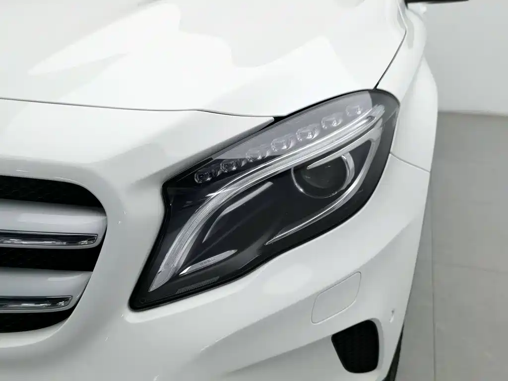 Mercedes-Benz GLA — миниатюра 7