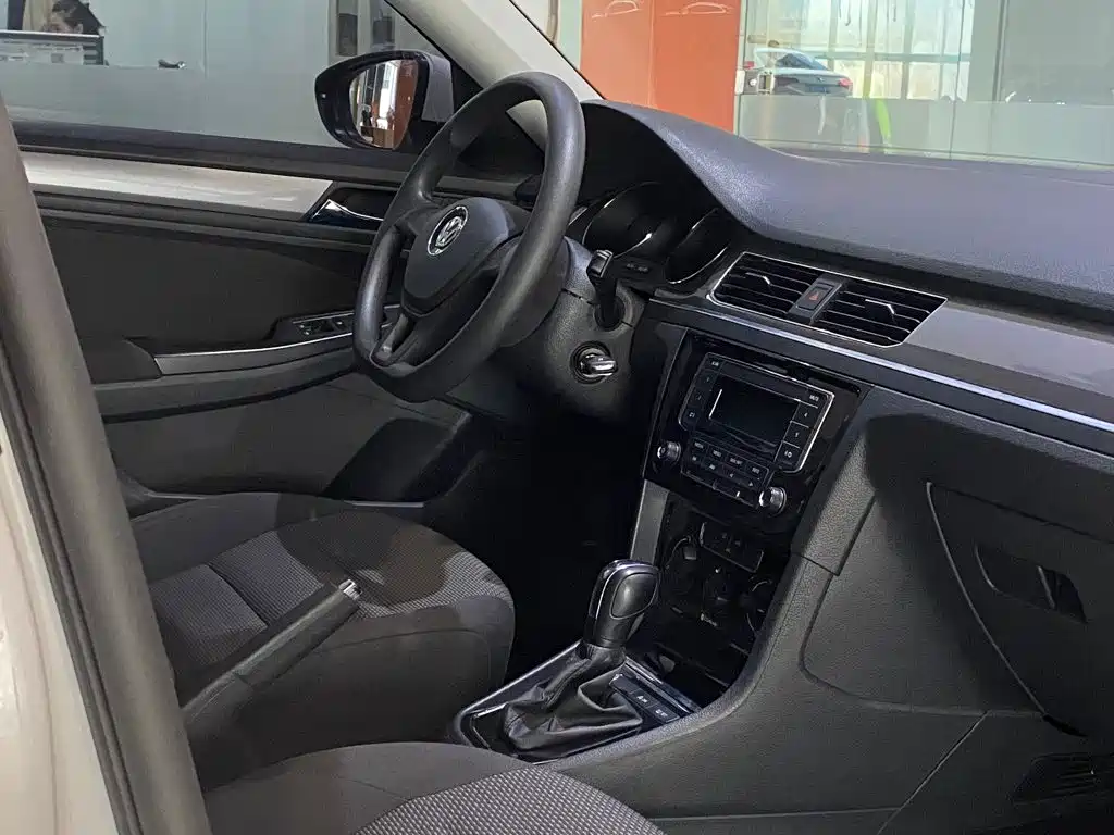 Volkswagen Bora — миниатюра 3