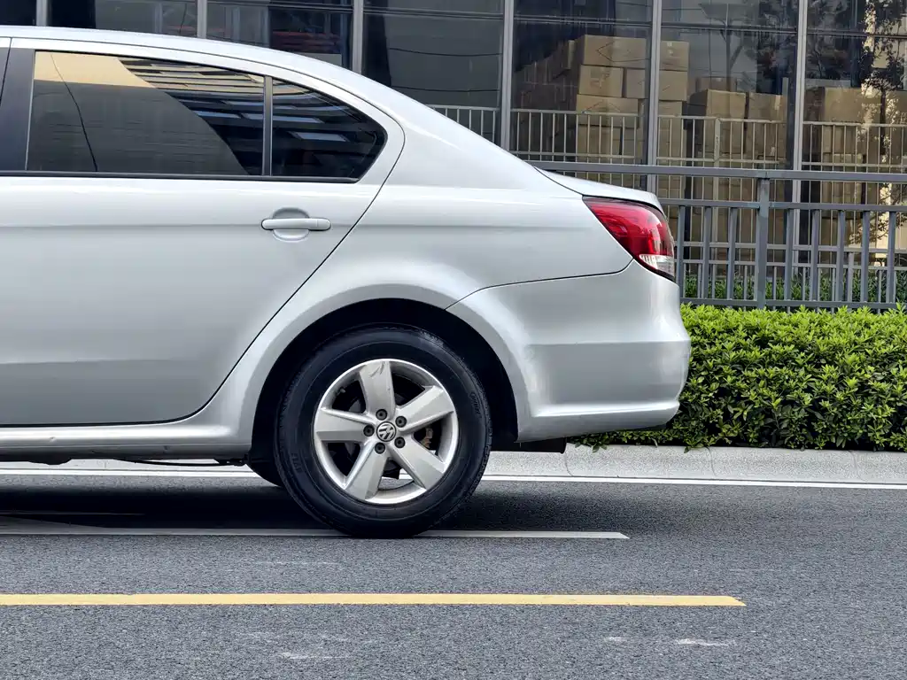 Volkswagen Lavida — миниатюра 9