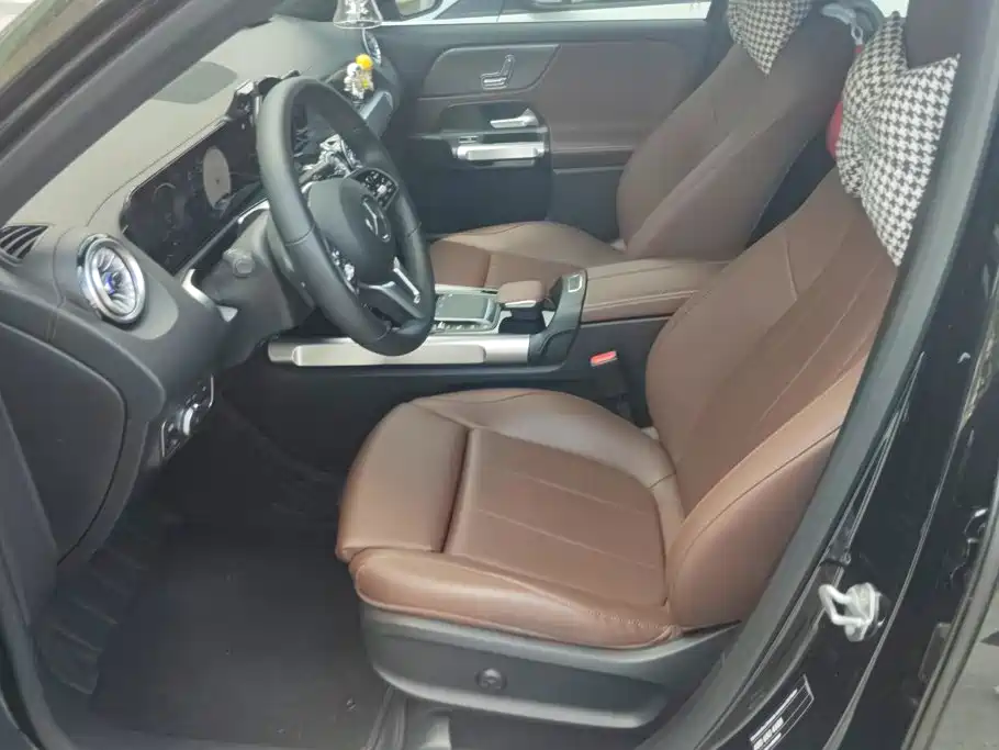 Mercedes-Benz GLB — миниатюра 9