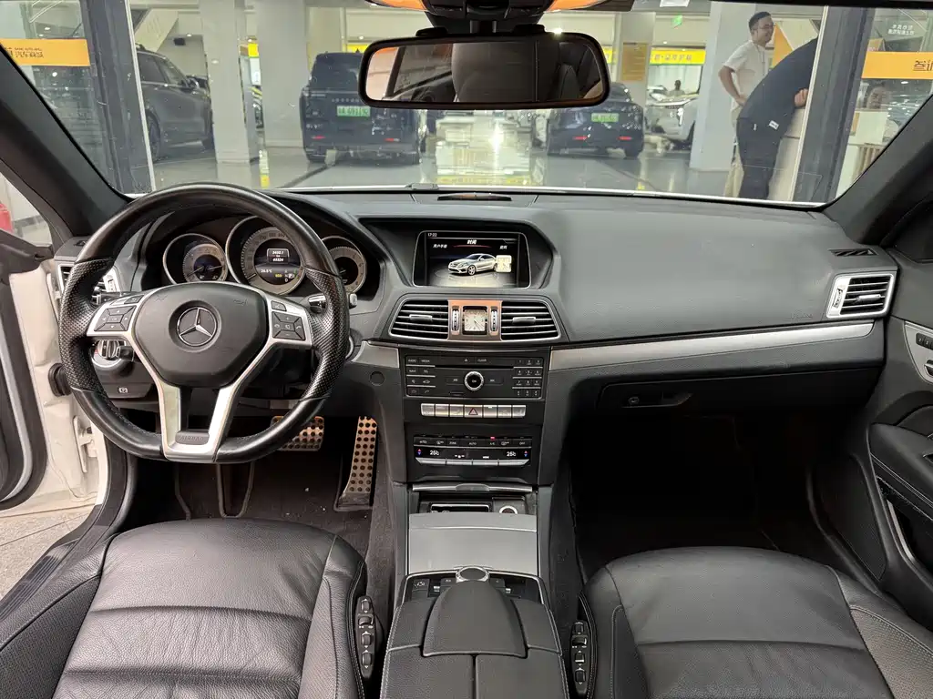 Mercedes-Benz E-Class (Import) — миниатюра 10