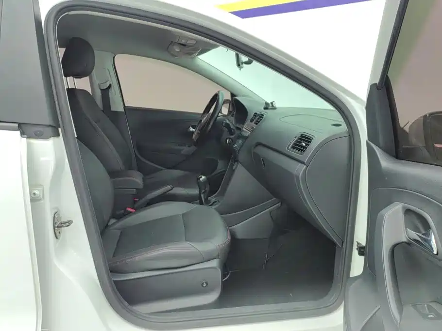 Volkswagen Polo — миниатюра 8