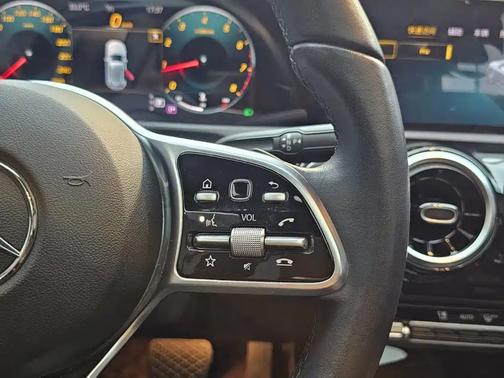 Mercedes-Benz A-Class (Import) — миниатюра 11