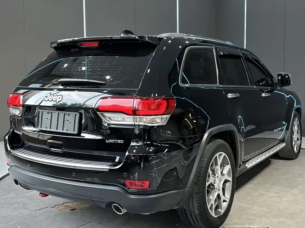 Jeep Grand Cherokee (Import) — миниатюра 6