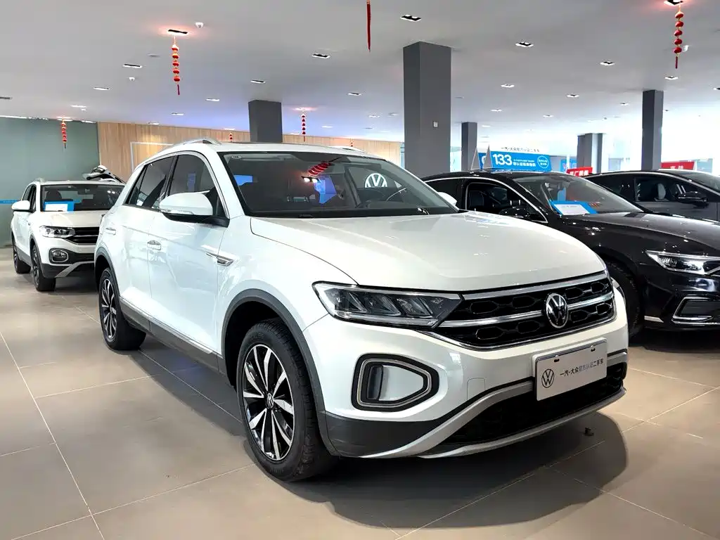 Volkswagen T-Roc — миниатюра 2