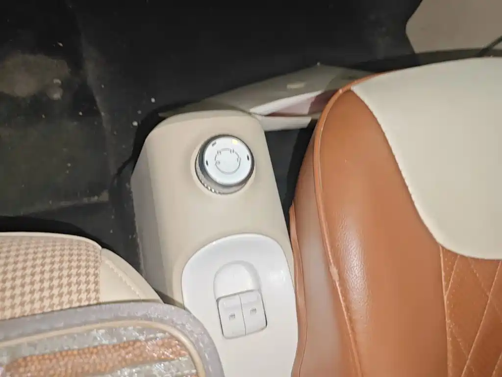 Wuling MINIEV — миниатюра 14
