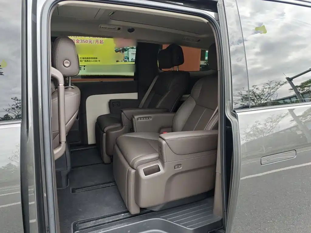 Li Auto Li MEGA — миниатюра 18