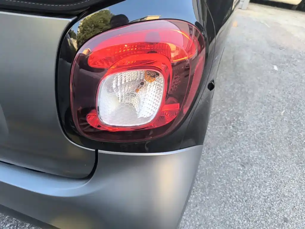 smart Smart Fortwo — миниатюра 8