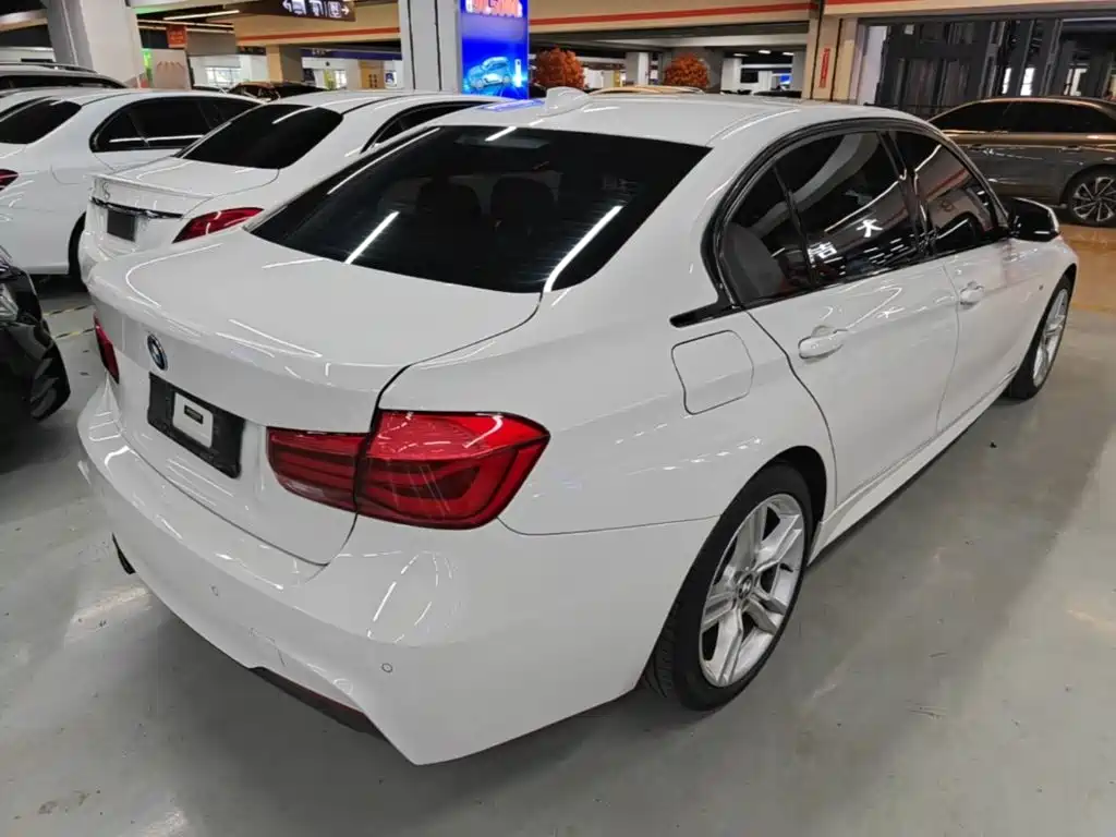 BMW 3 Series — миниатюра 7