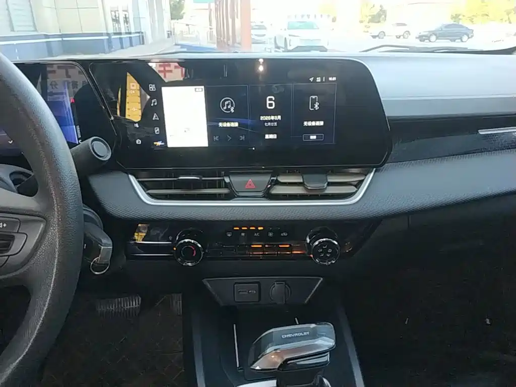 Chevrolet Monza — миниатюра 13