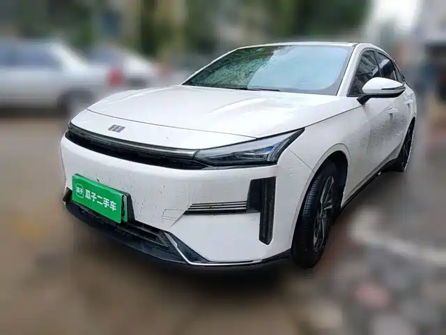 2024 Geely Galaxy L6