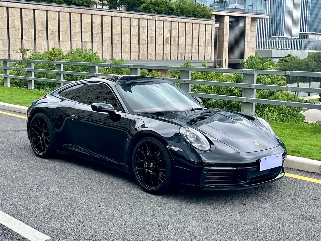 PORSCHE 911