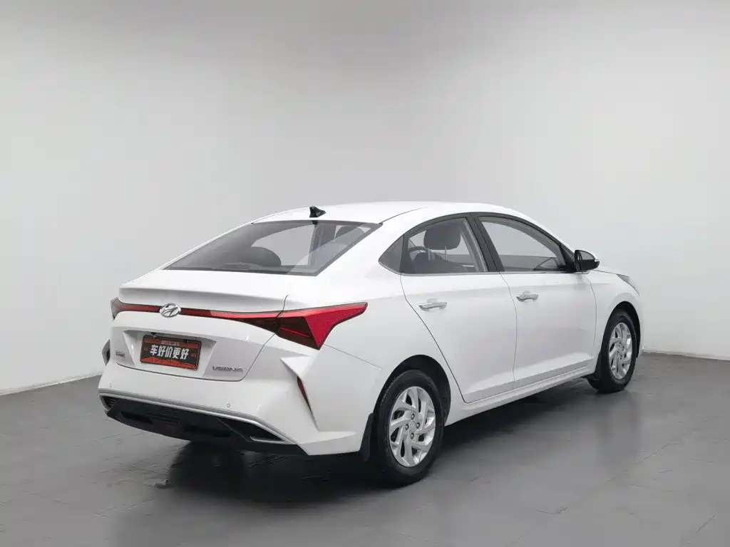 Hyundai Verna — миниатюра 2