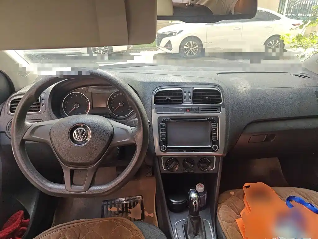 Volkswagen Polo — миниатюра 5