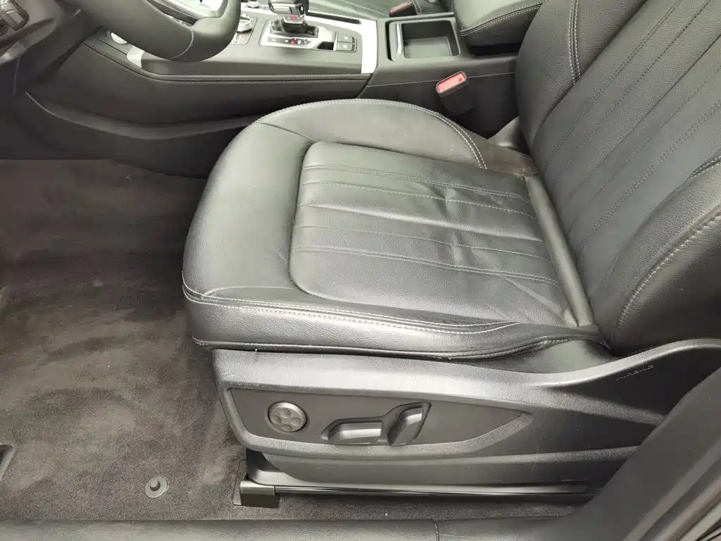 Audi Q5L — миниатюра 20