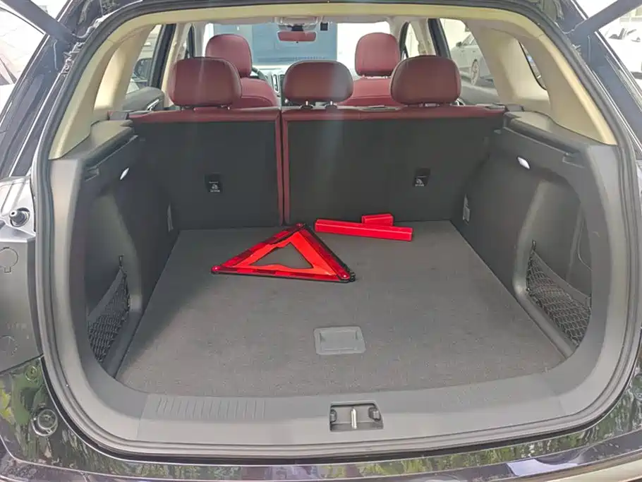 Hongqi HS3 PHEV 2024 115km
