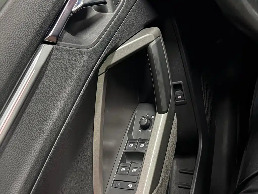 Audi Q3 — миниатюра 13