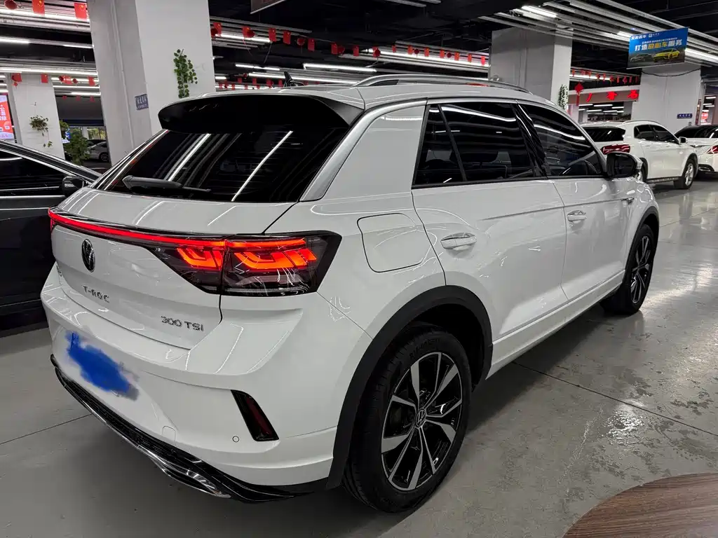 Volkswagen T-Roc — миниатюра 10